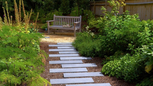 10 Modern Garden Path Ideas