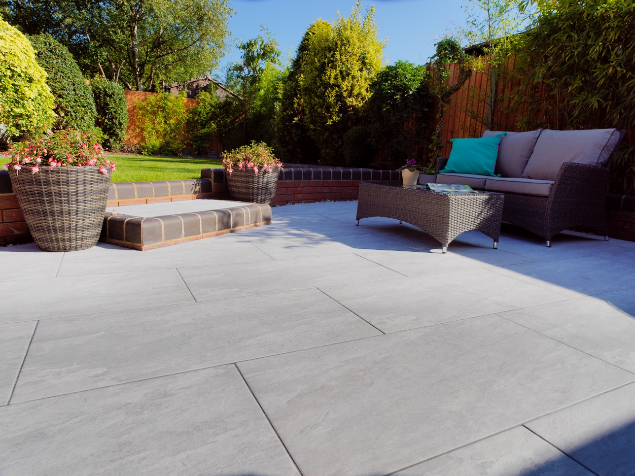Porcelain paving