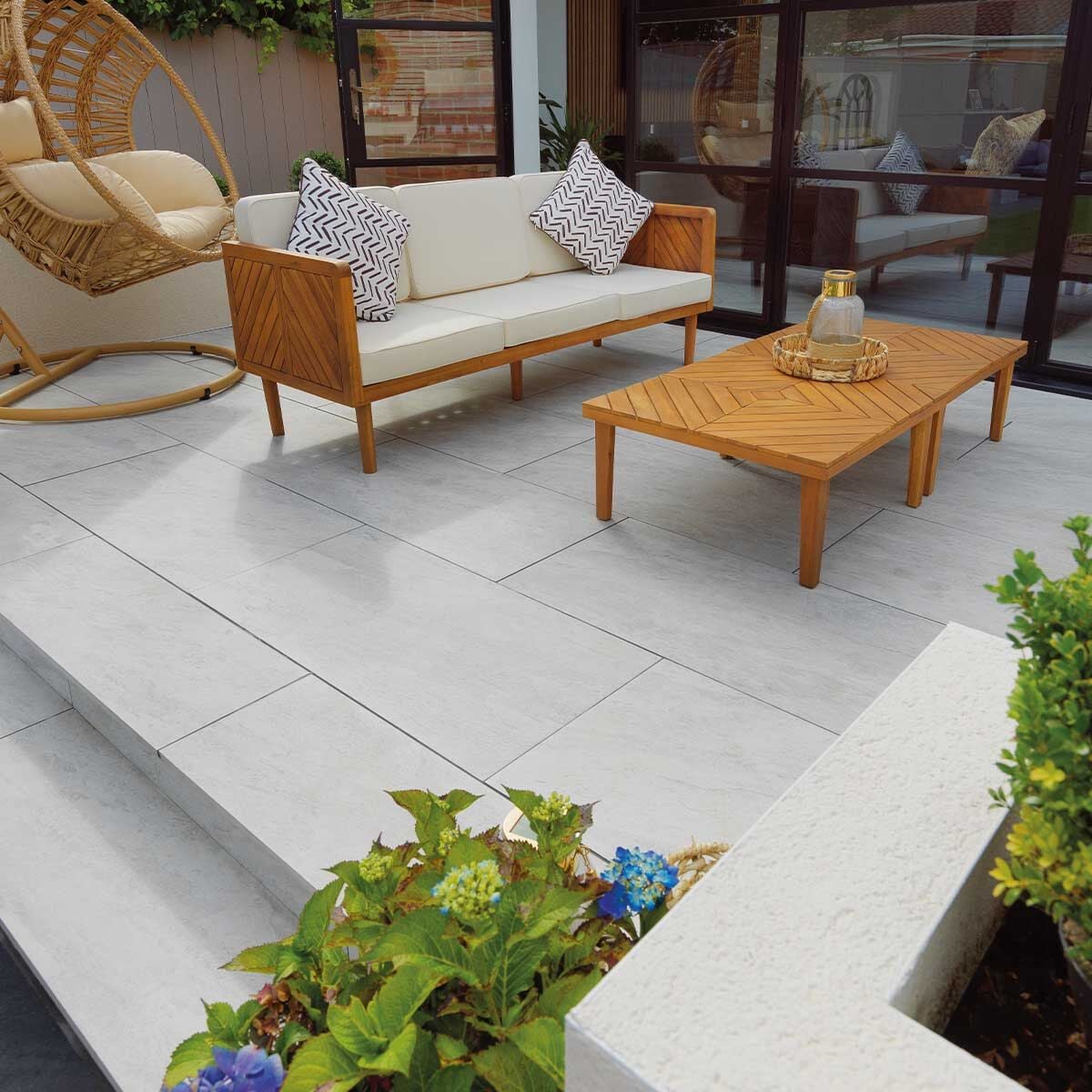 Porcelain paving