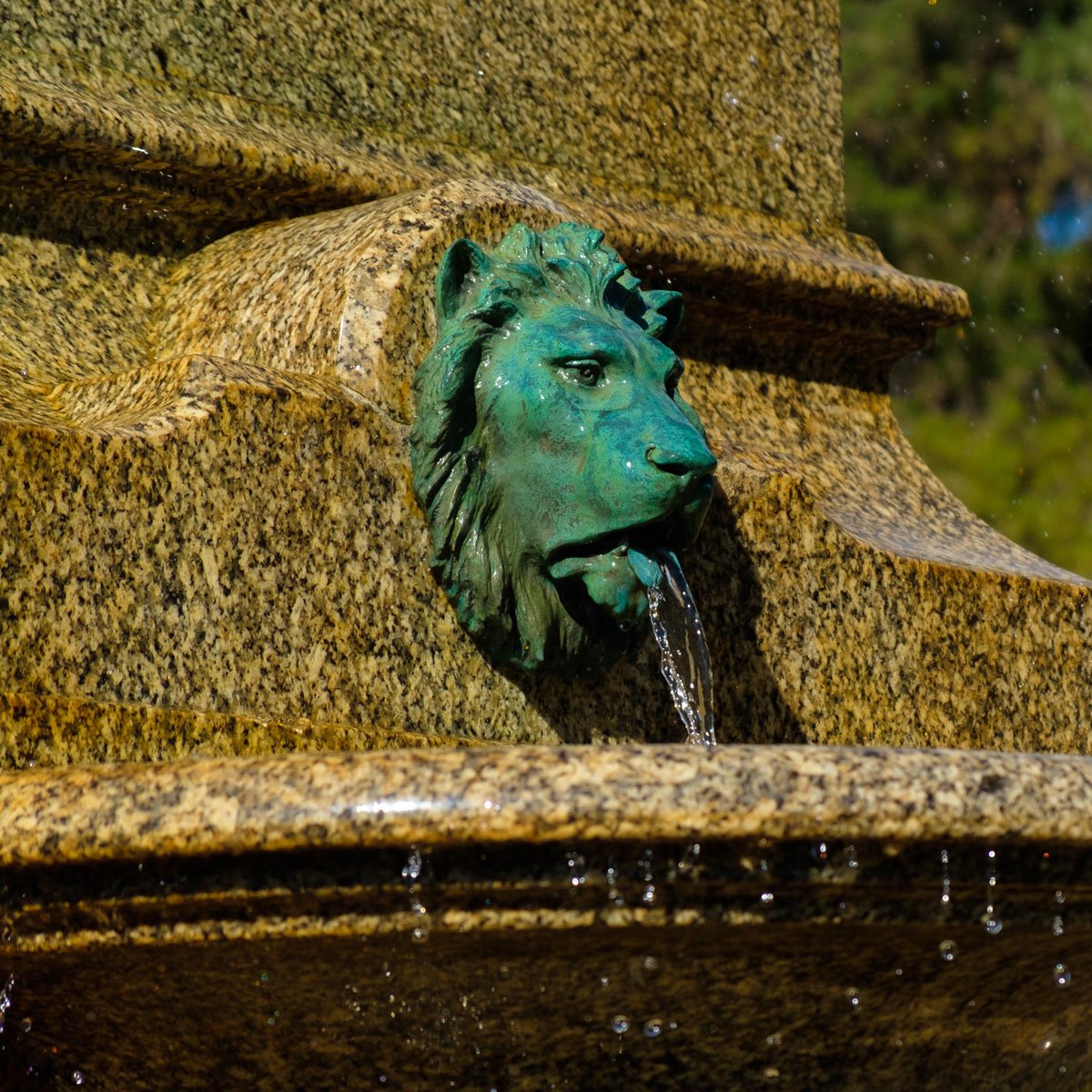 Lion Head Sconce Walling Fountain