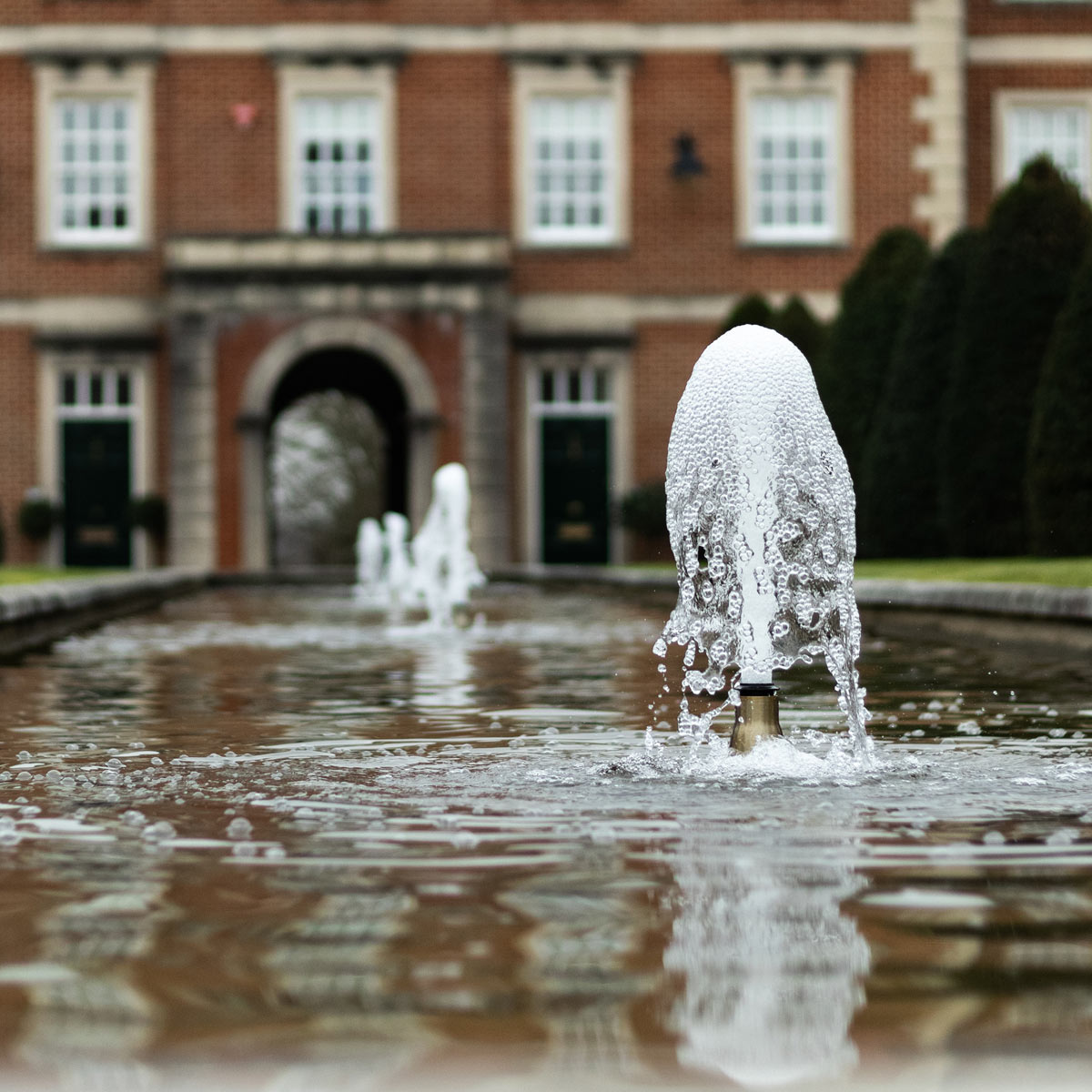 Vertical Spout Fountain