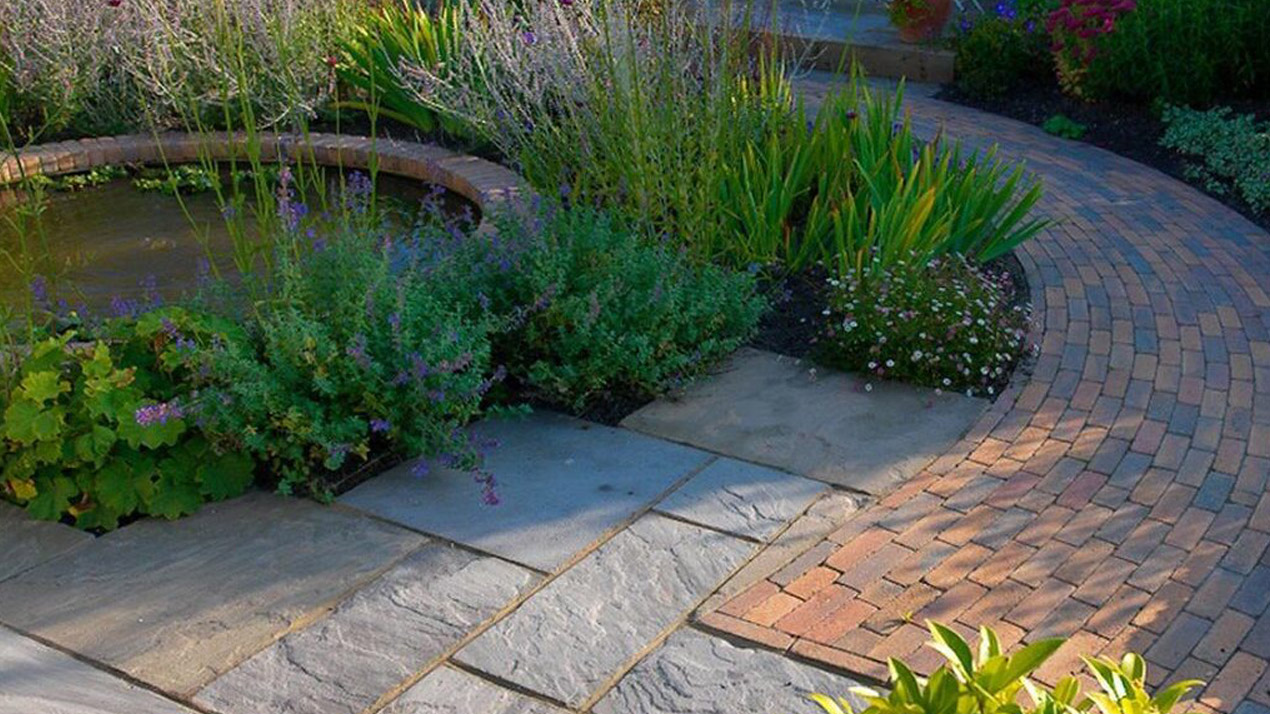 mixed paving and border path