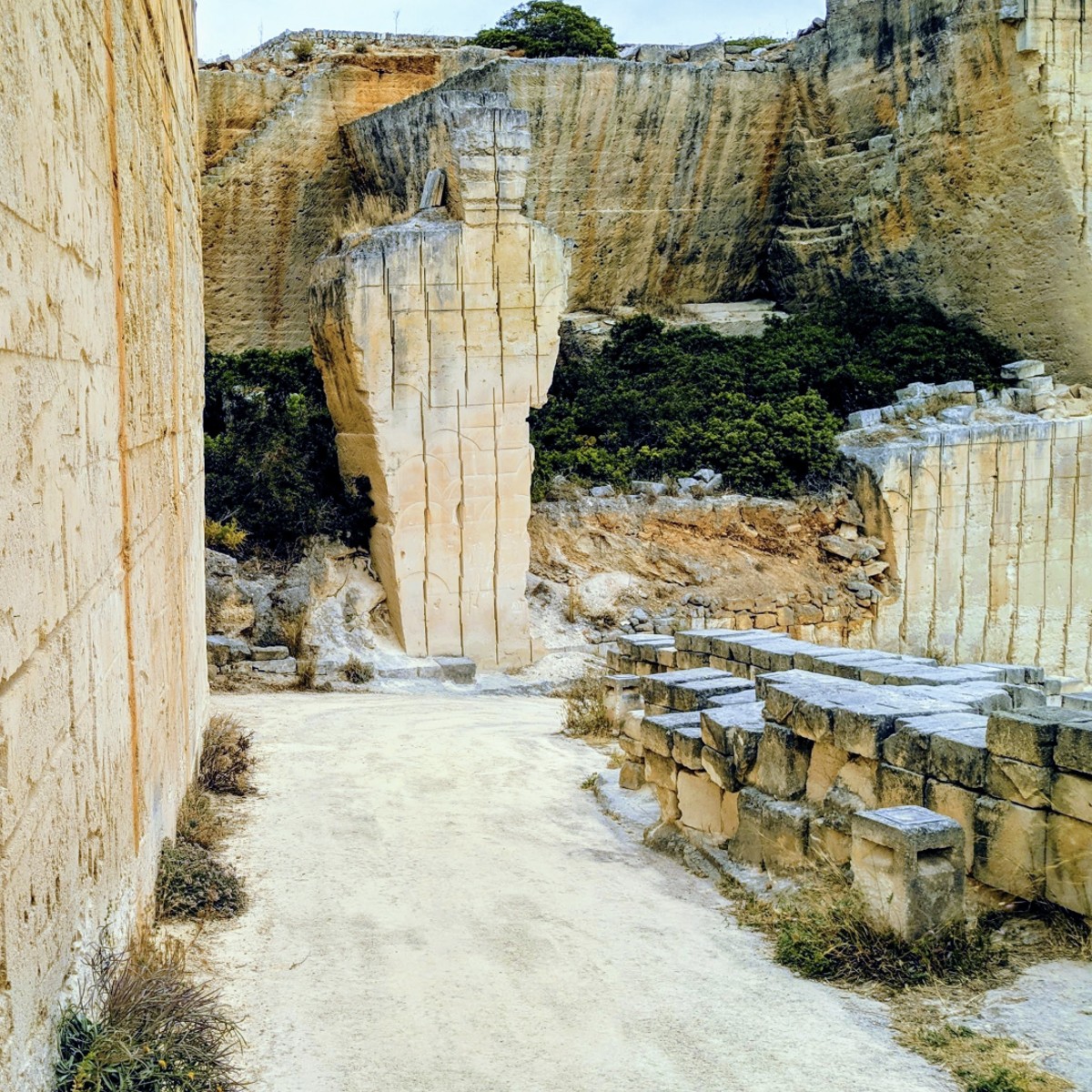 lithica quarry menorca quarrying