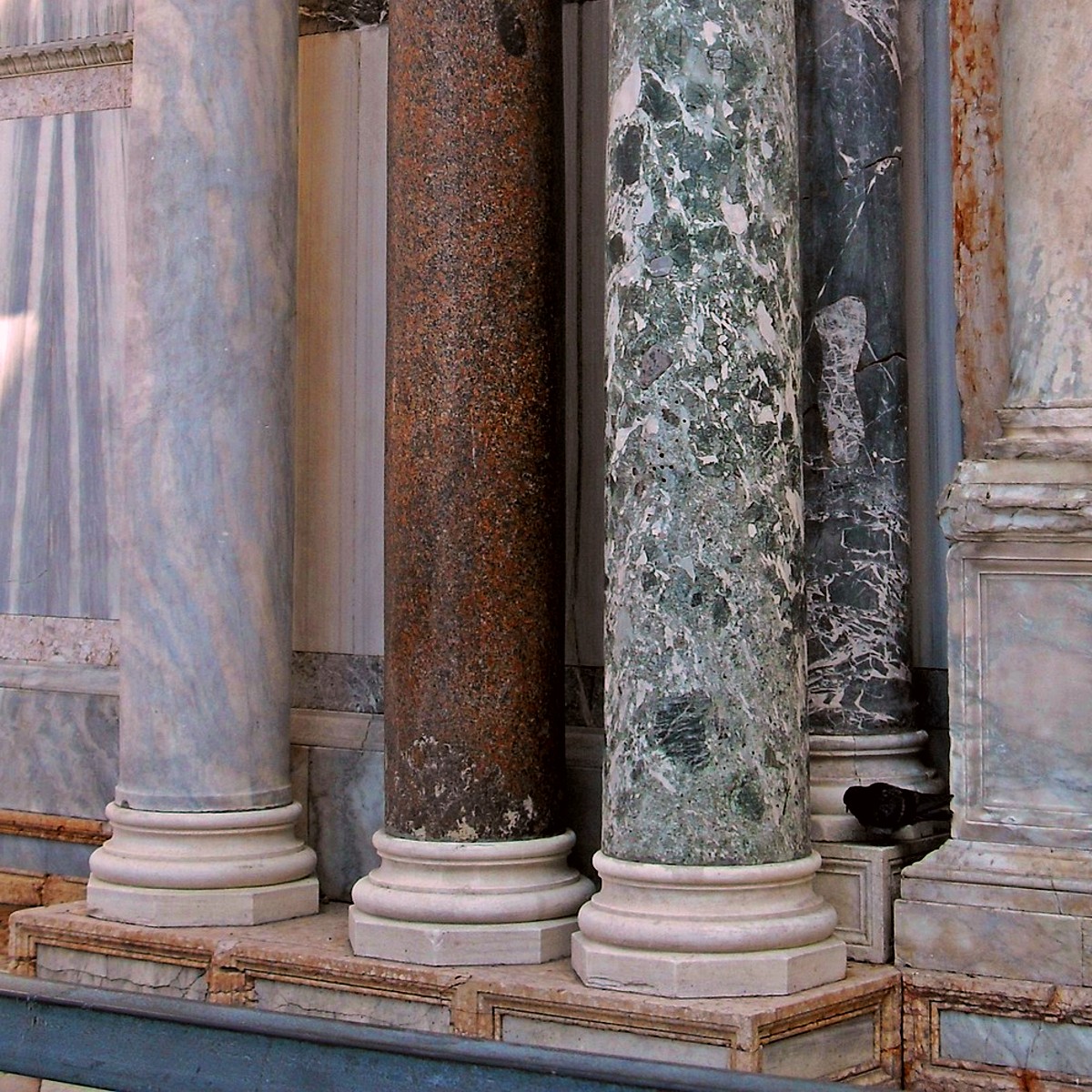 marble columns venice