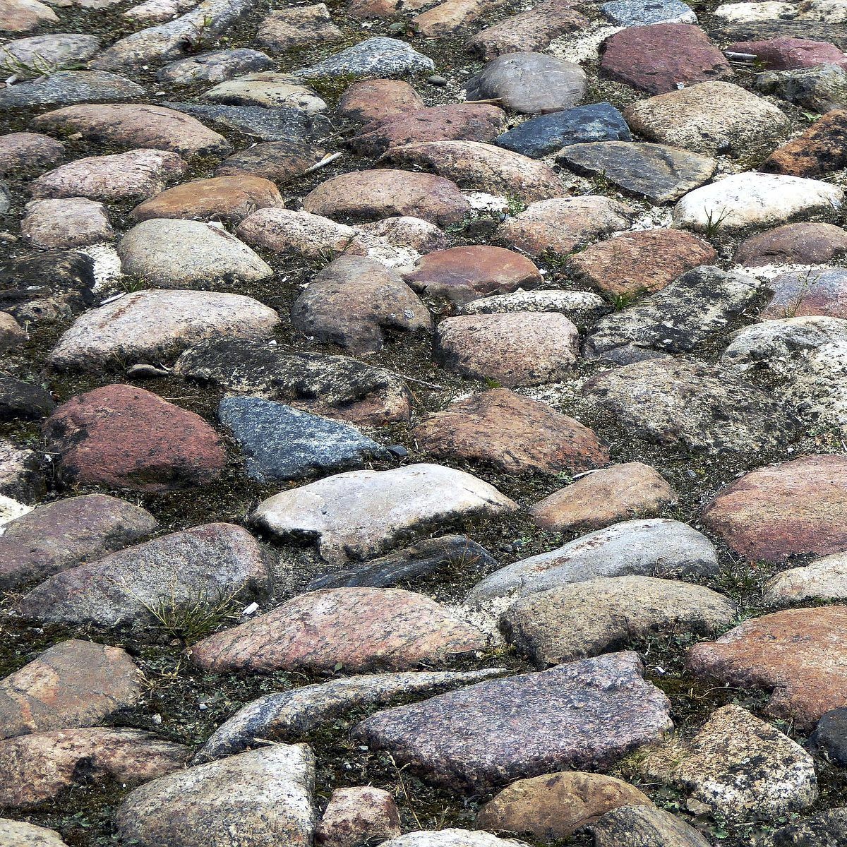 multicoloured cobbles