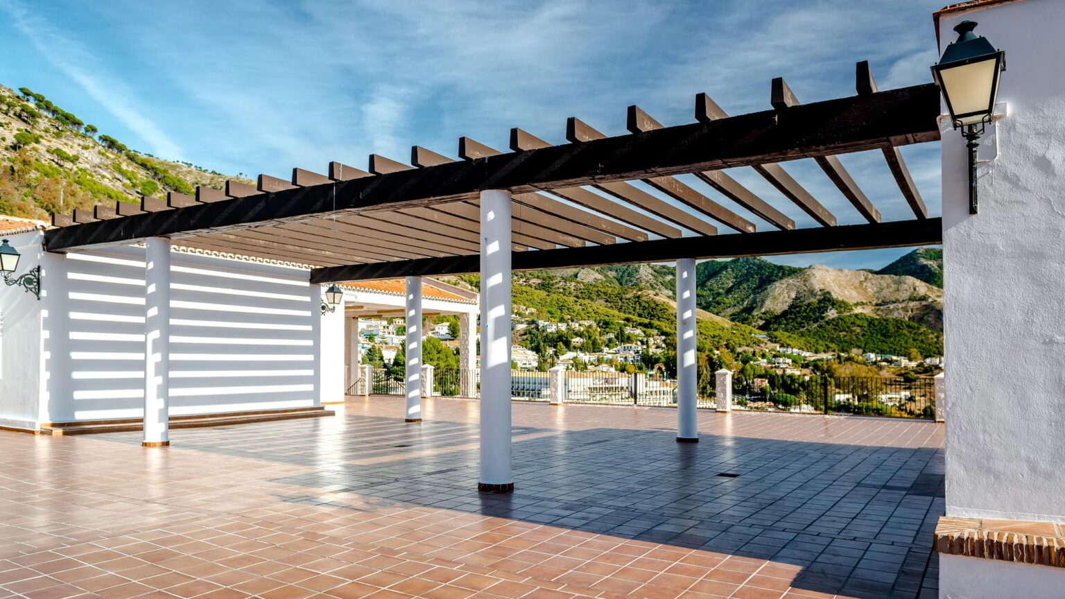 Large Pergola, Spain