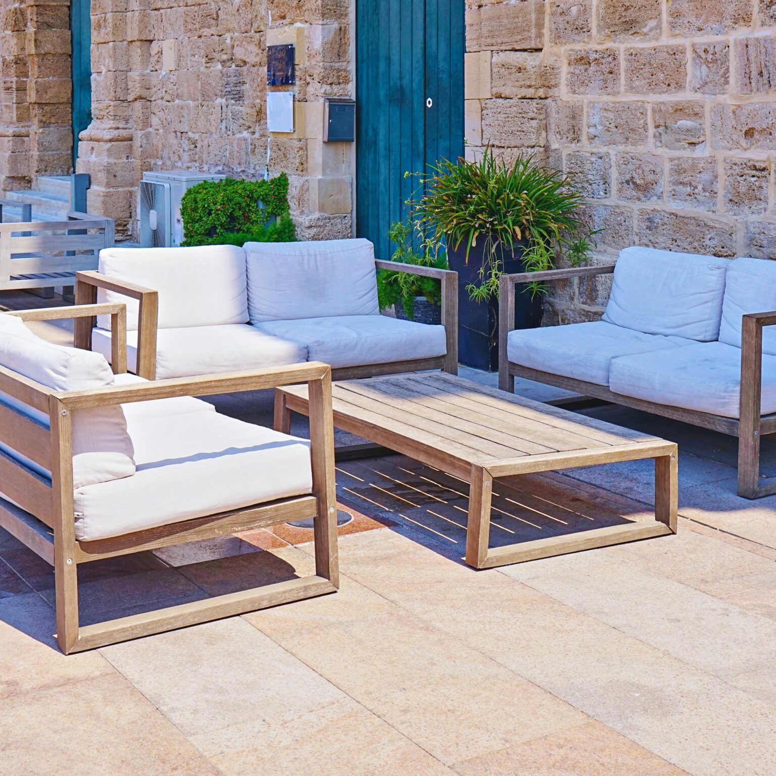 Mediterranean garden seating